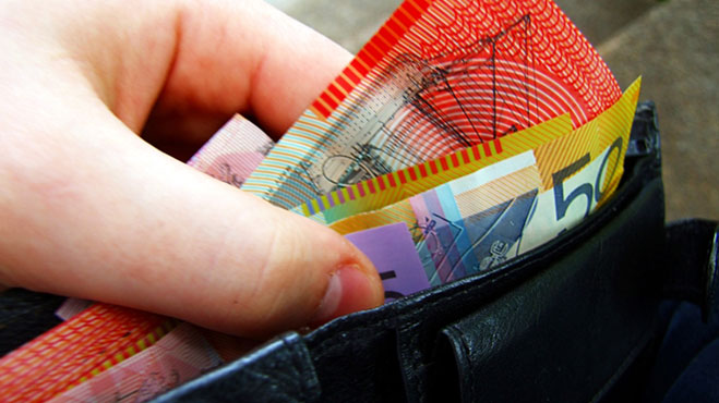 australian-banknotes-in-wallet